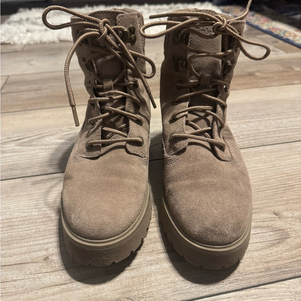 Timberland Women’s Tan Suede Boots Size: 9